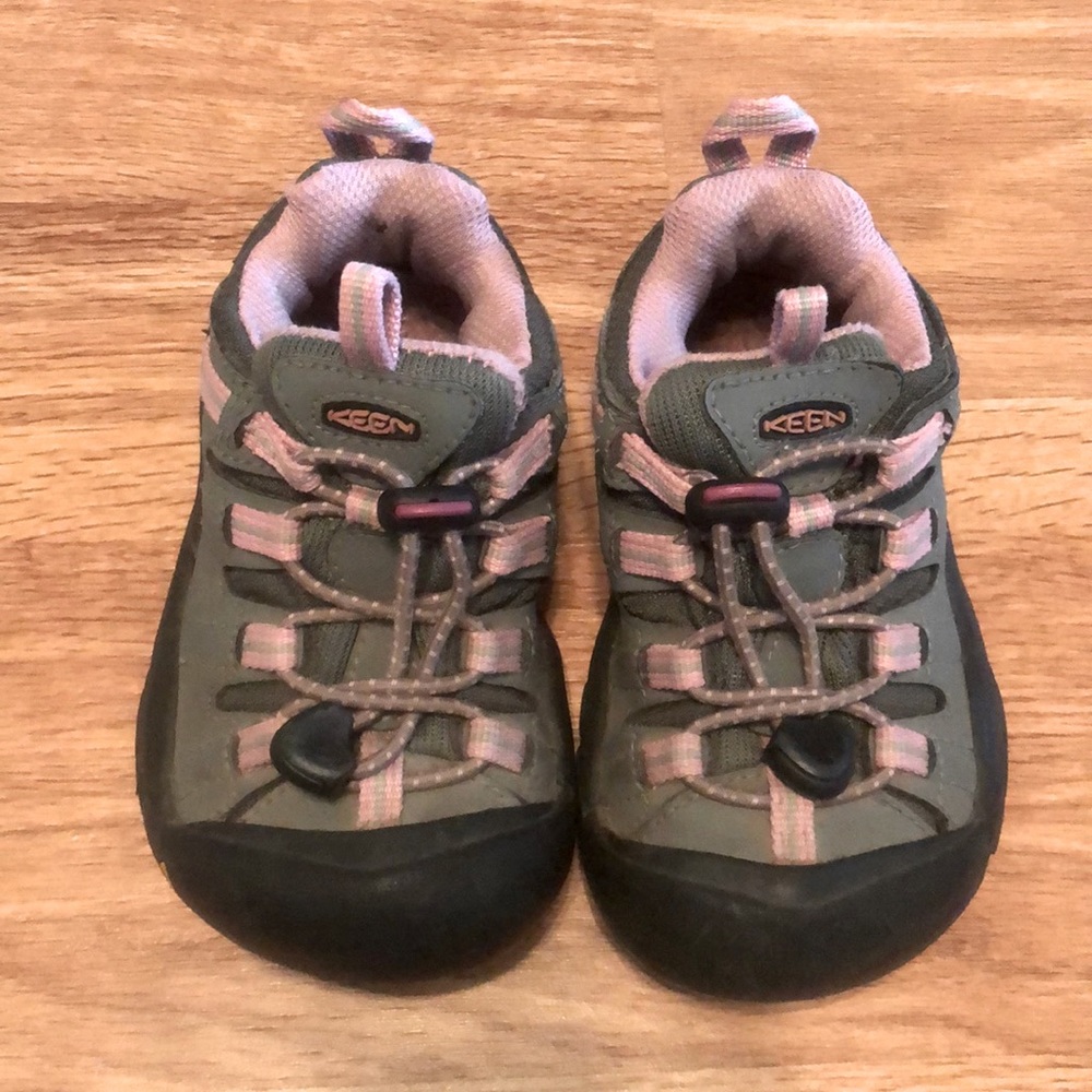 Keen Kids Shoes in Gray and Pink
